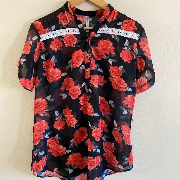 Rose Blouse - Picture 5 of 6